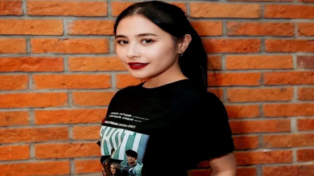 Prilly Latuconsina Ungkap Sudah Lelah dan Pasrah soal Jodoh