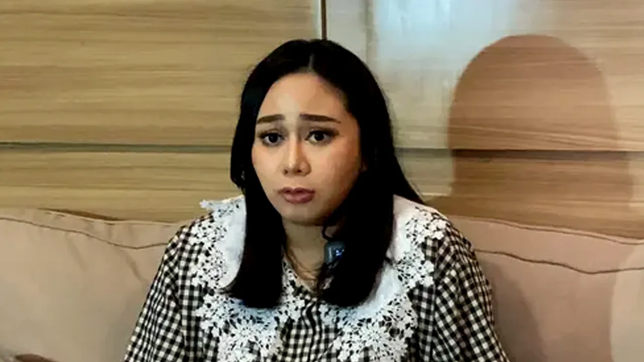 Denise Chariesta Ceritakan Suka Duka Jalani Peran Orangtua Tunggal